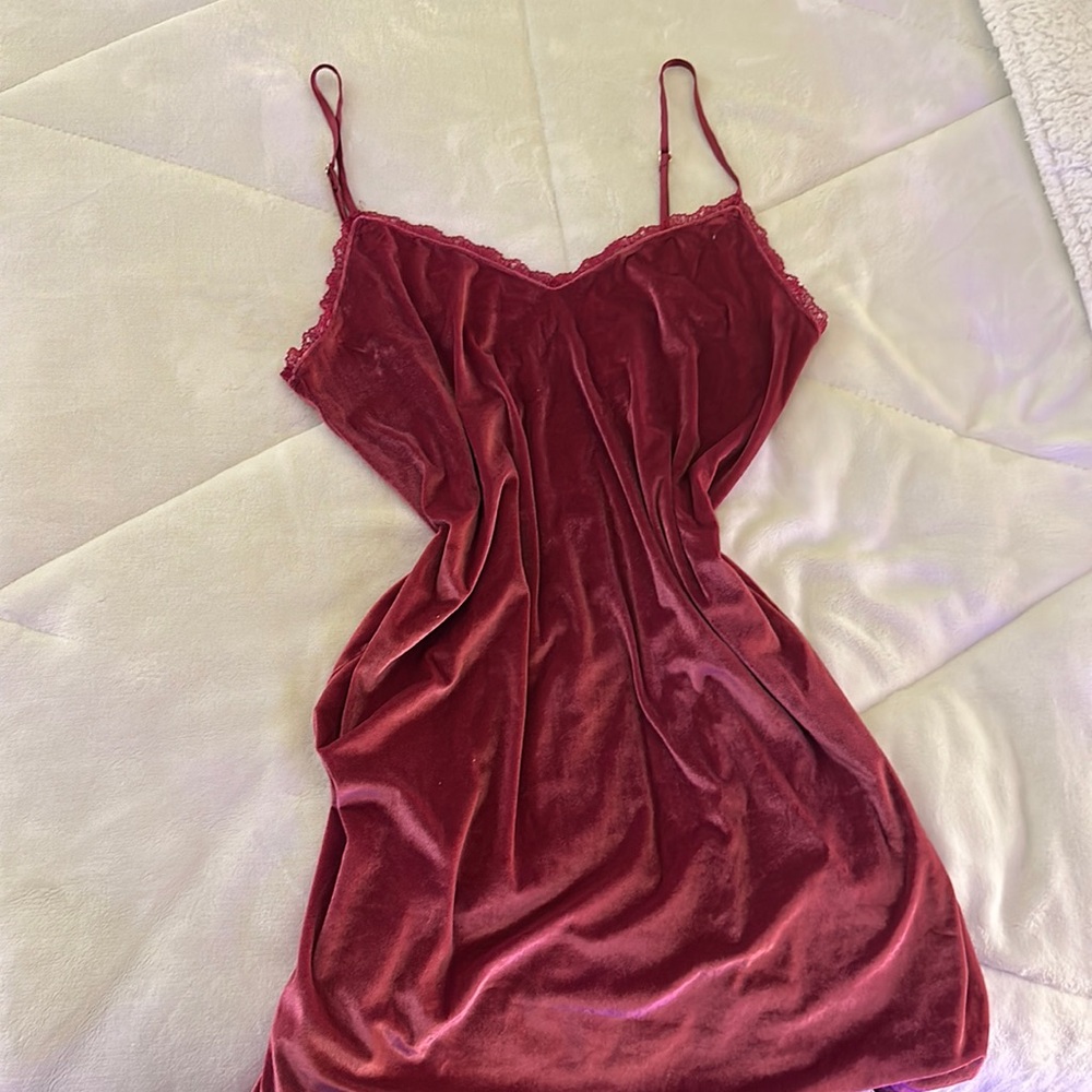 Victoria’s Secret slip dress velvet with lace details, burgundy, size small